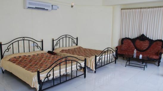 Hotel Crystal Court Madikeri Extérieur photo